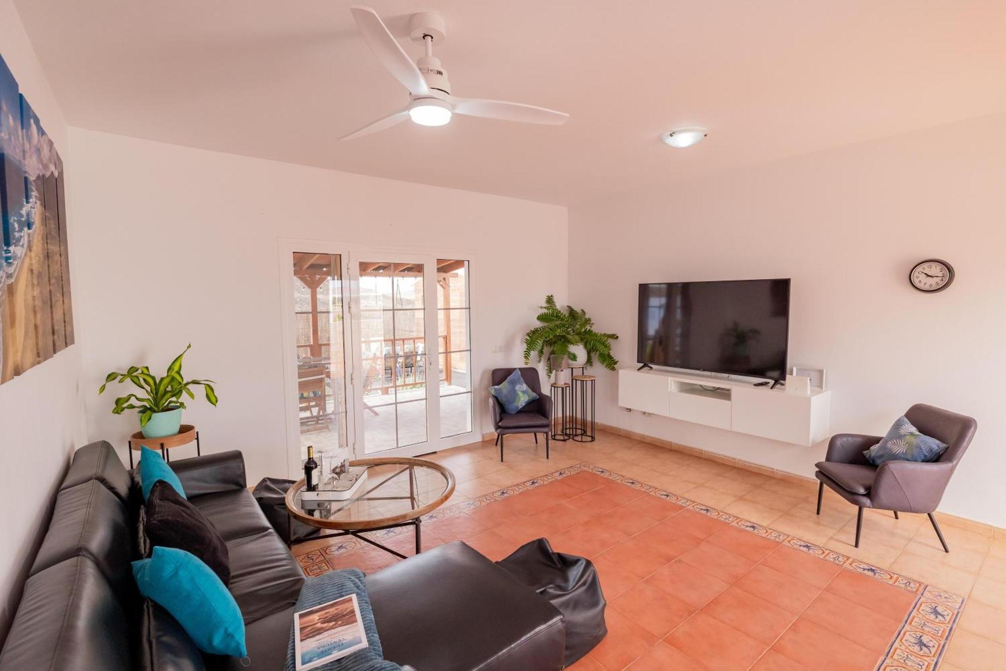 Casa Amaya - Spacious House With Pool, Large Garden, Bbq, 2 Terraces, And Ideal Location El Charco  Extérieur photo