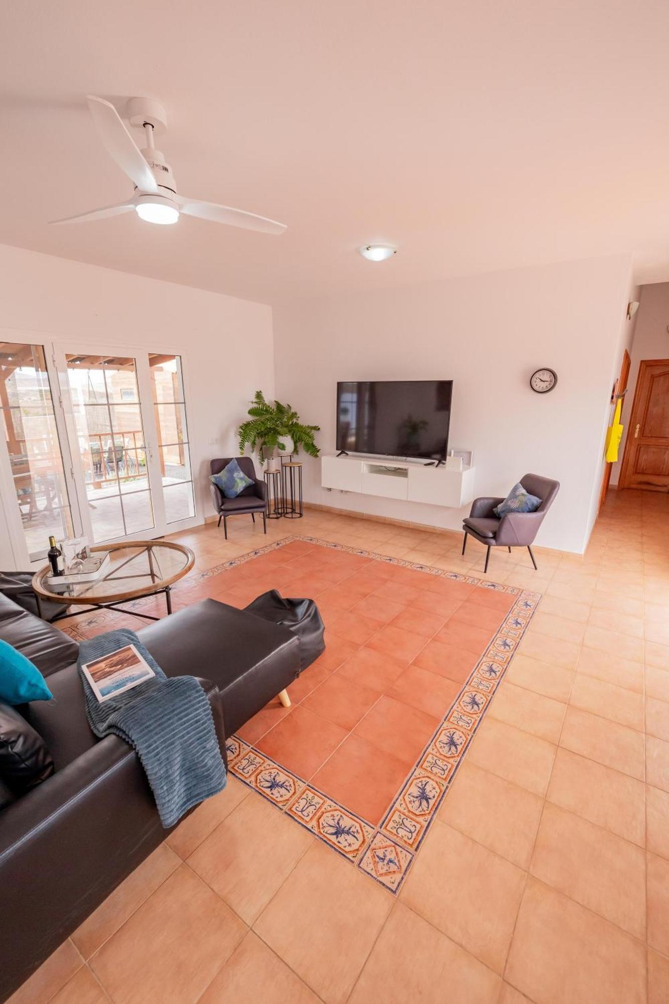 Casa Amaya - Spacious House With Pool, Large Garden, Bbq, 2 Terraces, And Ideal Location El Charco  Extérieur photo